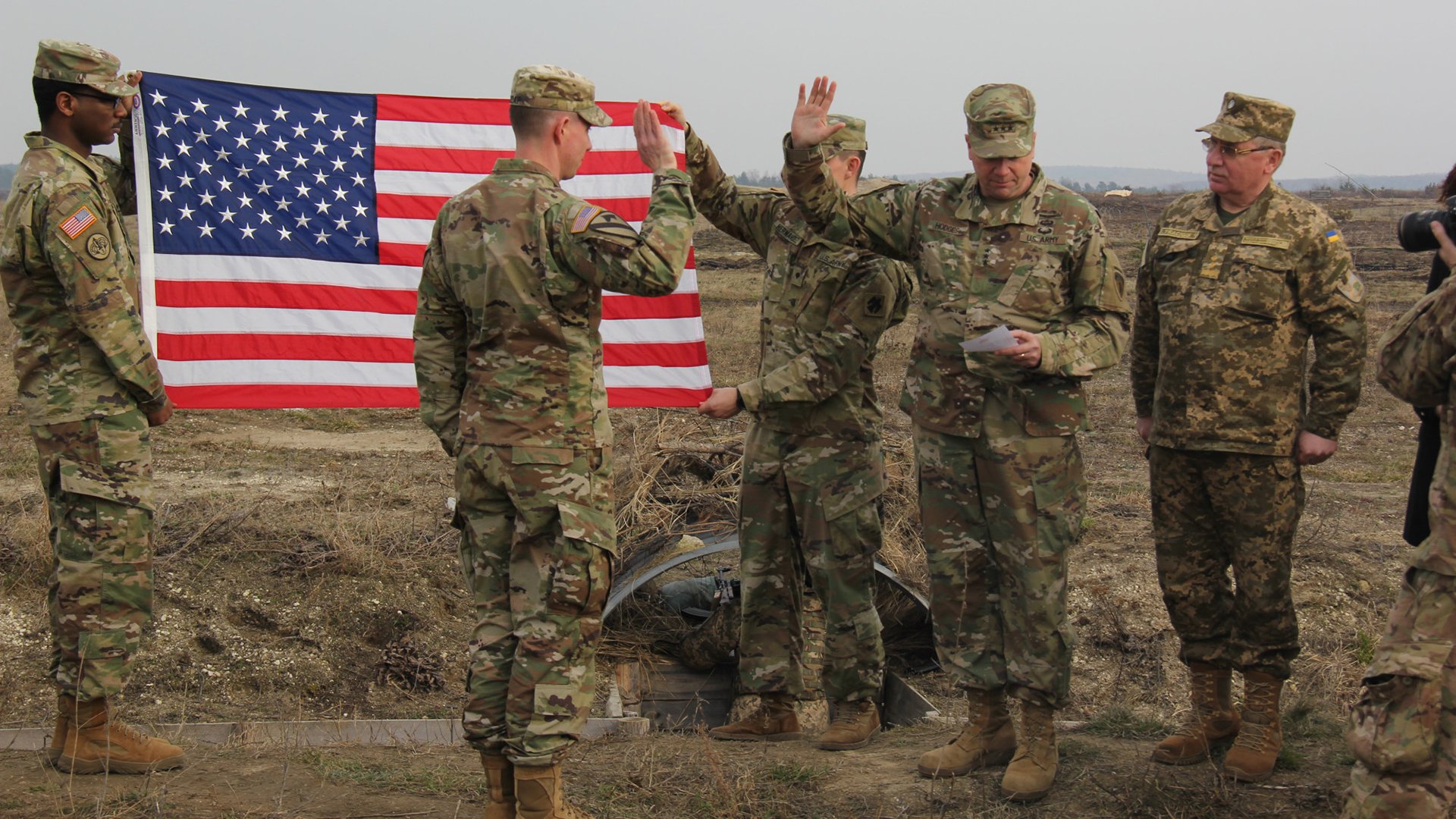 Американцы приехали. Американцы на Украине. Украина Военная поддержка США. Армия Украины Россия США. Военная доктрина США.